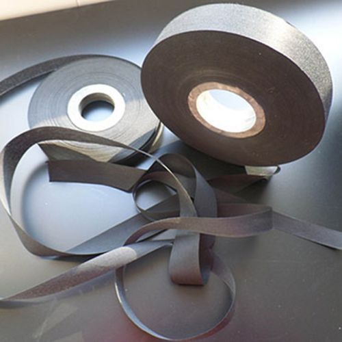 نوار غیر بافته نیمه هادی